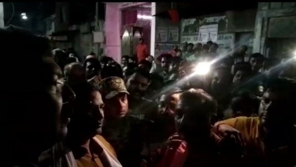 व्यापारी और उसकी बेटी के बांध दिए हाथ-पैर
