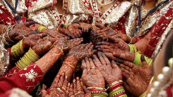 निर्मल छाया कॉम्पलेक्स में रखी गई थी लड़की निर्मल छाया कॉम्पलेक्स में रखी गई थी लड़की
