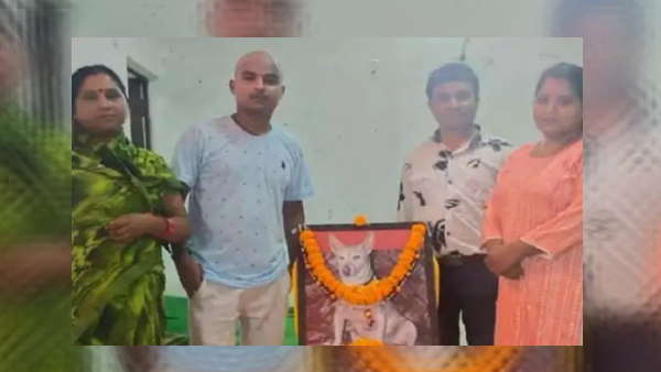 परिवार वालों ने करवाया मुंडन 