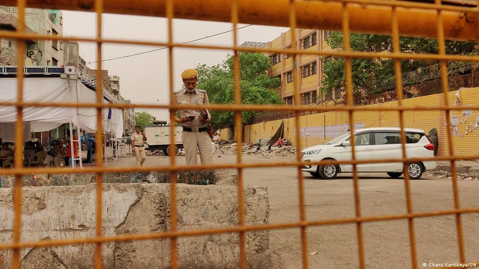 अर्दली व्यवस्था 19वीं शताब्दी में अंग्रेजों ने पुलिस में लागू की थी लेकिन यह आज भी कायम है