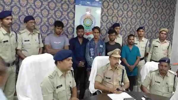 46 लाख के साइलेंसर की चोरी