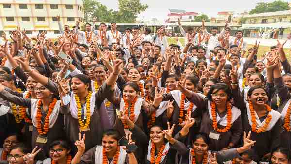 स्कूल-कॉलेजों की संख्या