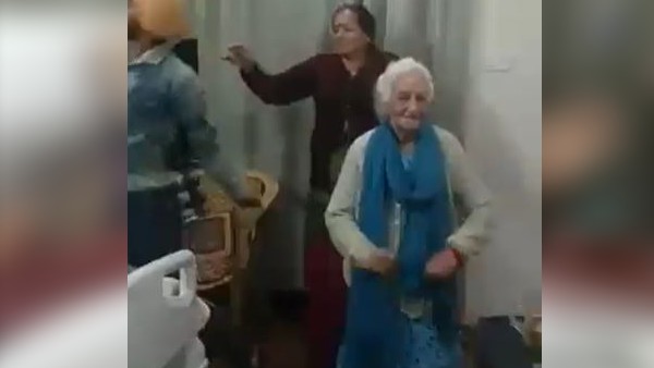 पंजाबी गाने पर जबरदस्त डांस