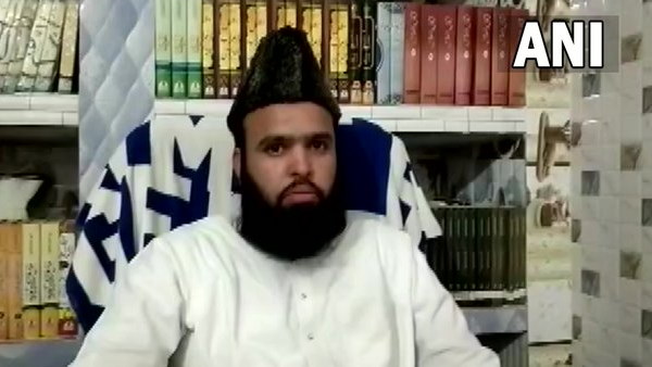 फरमानी ने गाया 'हर हर शंभू', किसको एतराज ? फरमानी ने गाया 'हर हर शंभू', किसको एतराज ?