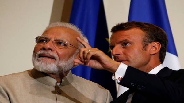 फ्रांस के राष्ट्रपति का संदेश पढ़कर भाविभोर हुए पीएम मोदी