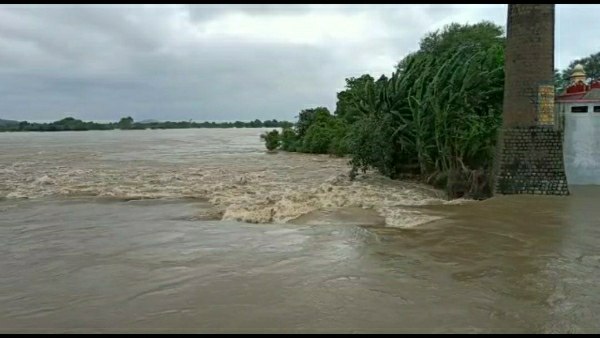 गुना में दो दर्जन मकान हो चुके हैं जमींदोज