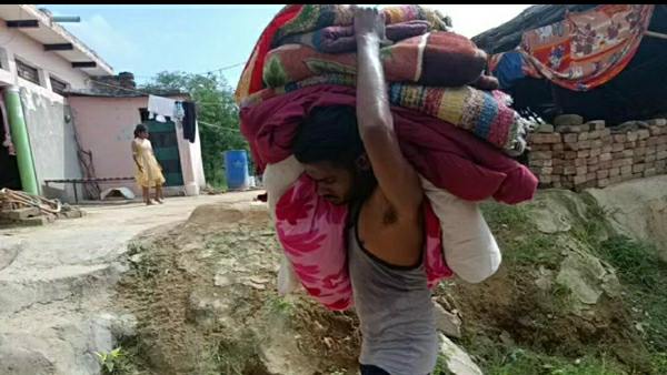 इन ग्रामीणों के घरों में घुस रहा है बाढ़ का पानी