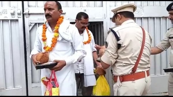 32 कैदी आजीवन कारावास के और 12 कैदी छोटी मोटी सजा के हुए रिहा