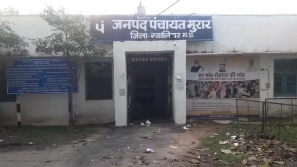 खबर मिलते ही पुलिस ने दी मौके पर दबिश