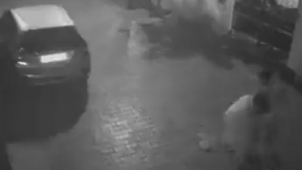 पत्नी ने कहा - 'सब्जी ले आना', पति बन गया हैवान