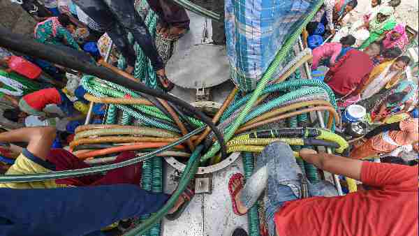 जनता को तो स्वच्छ पानी पीने का हक है!