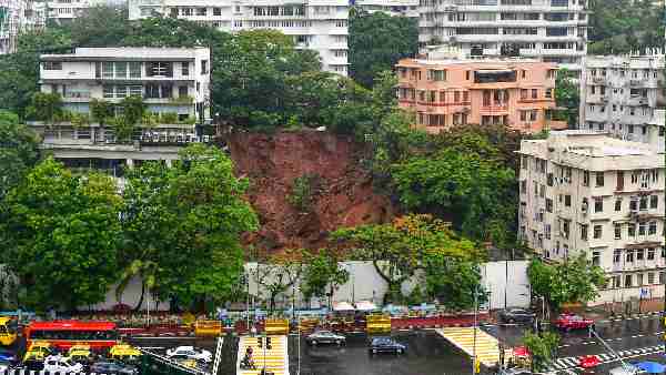 बिजनेसमैन और पेशेवरों पर बढ़ा बोझ