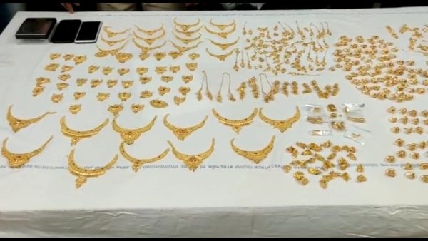 ग्वालियर से लेकर जा रहे थे सोने के गहने ग्वालियर से लेकर जा रहे थे सोने के गहने