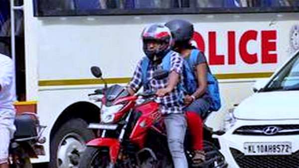 हत्याओं में Pillion Rider की मदद !
