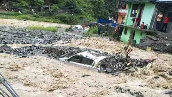 भरमौल में बादल फटने से हुई तबाही भरमौल में बादल फटने से हुई तबाही