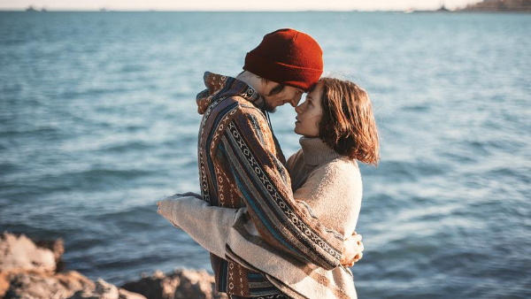 महिला ने सहकर्मी से मांगा इलाज का खर्च