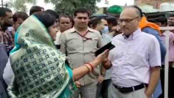 इमरती देवी का काफी पुराना है विवाद से नाता