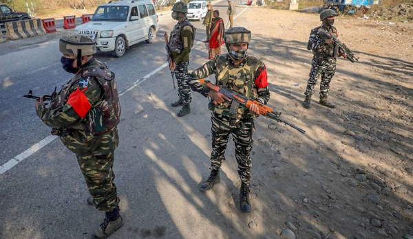 पाकिस्तान की खुफिया एजेंसी के एक कर्नल द्वारा भारत भेजा गया था आतंकी पाकिस्तान की खुफिया एजेंसी के एक कर्नल द्वारा भारत भेजा गया था आतंकी