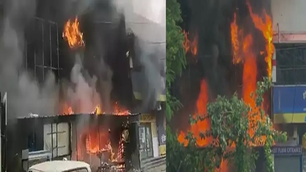 दोपहर करीब 3 बजे लगी आग दोपहर करीब 3 बजे लगी आग