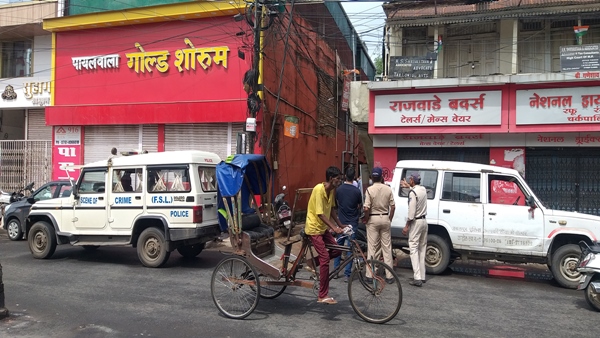 पायलवाला गोल्ड शो रूम में हुई थी वारदात 