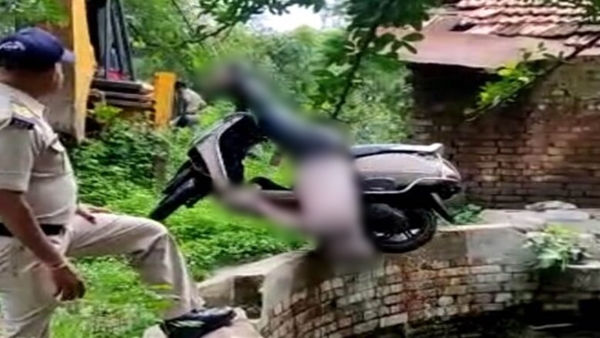 कौन था वो, जो गाड़ी में बंधा कुएं से निकला? कौन था वो, जो गाड़ी में बंधा कुएं से निकला?