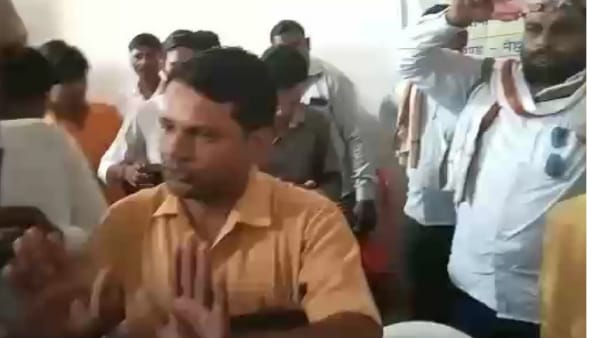 गर्माई राजनीति गर्माई राजनीति
