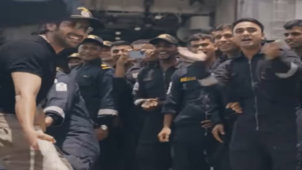 'जय जवान, नौसेना के जबाज जवानों के साथ एक दिन' 'जय जवान, नौसेना के जबाज जवानों के साथ एक दिन'