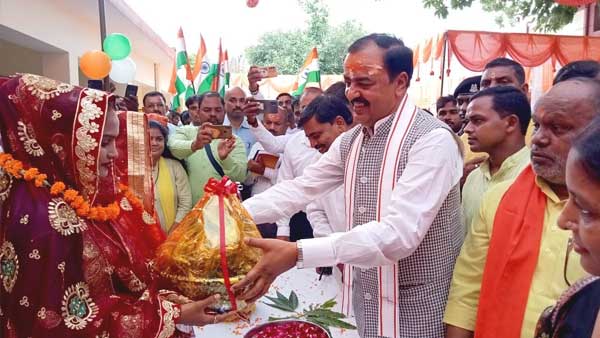 अमृत सरोवर का भी किये निरीक्षण