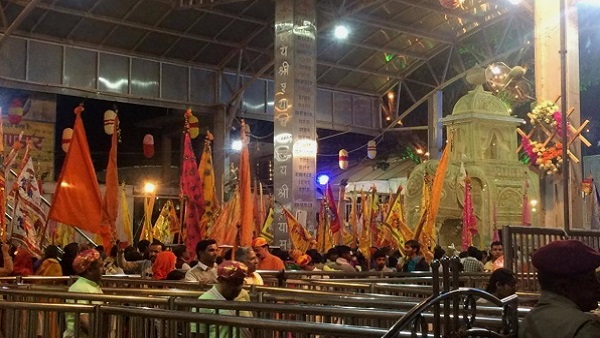 काफी प्रसिद्ध मंदिर