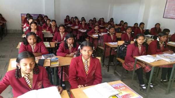 शिक्षा से बदल रही तस्वीर,
