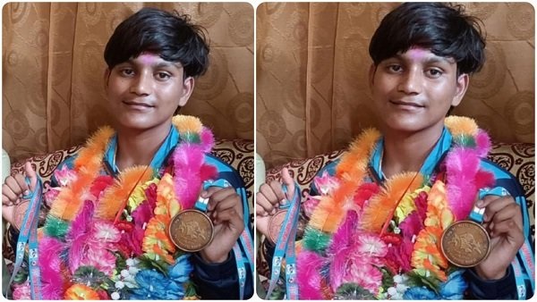 राजवर्धन भल्ला के प्रदर्शन के गांव वाले गदगद