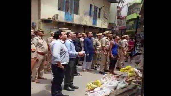 डीएम साहब के साथ पहले भी हो चुकी है ऐसा घटना