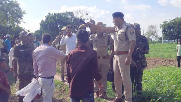 घायल की हालत गंभीर, वाराणसी रेफर घायल की हालत गंभीर, वाराणसी रेफर