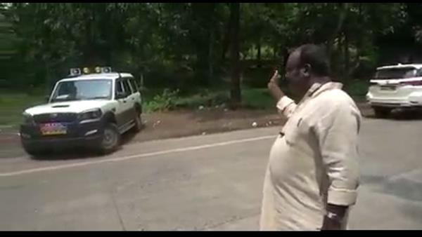 बगैर आईडी के कैसे आ गए ड्यूटी पर ? बगैर आईडी के कैसे आ गए ड्यूटी पर ?