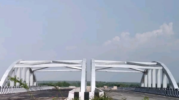 10 किलोमीटर की नाली का भी निर्माण 10 किलोमीटर की नाली का भी निर्माण
