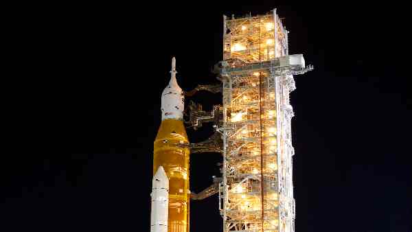 चांद के रास्ते मंगल पर उतरेगा इंसान!