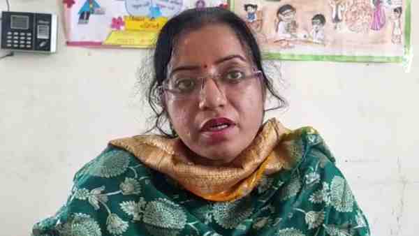 प्रिंसिपल बबीता मेहरोत्रा की वजह से नंबर वन बना स्कूल प्रिंसिपल बबीता मेहरोत्रा की वजह से नंबर वन बना स्कूल