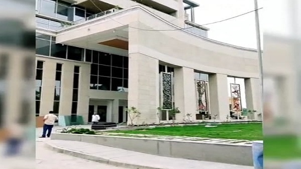 200 कमरे, कॉन्फ्रेंस हॉल, वीआईपी रूम भी हैं 200 कमरे, कॉन्फ्रेंस हॉल, वीआईपी रूम भी हैं