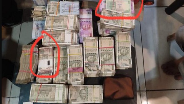 अब तक क्लर्क के पास से क्या-क्या मिला? अब तक क्लर्क के पास से क्या-क्या मिला?