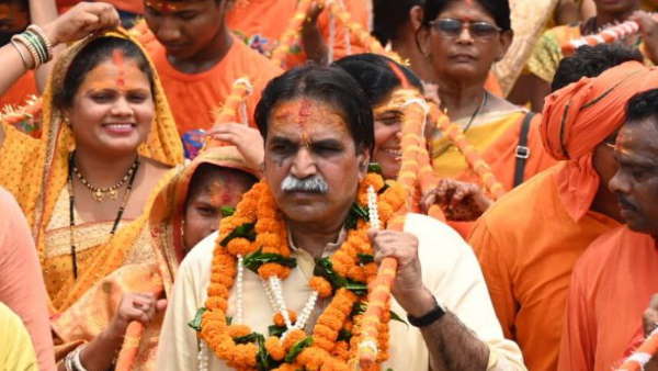 हजारों कांवड़िये हुए शामिल ,मूणत ने बढ़ाया शिवभक्तों का उत्साह 