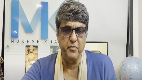 बॉलीवुड को लिया आड़े हाथों