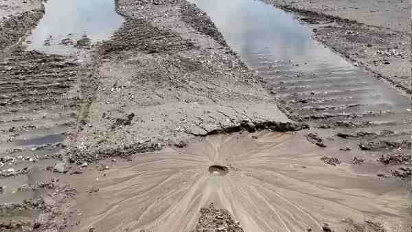 दुनिया के सबसे सक्रिय मड वॉल्कैनो वाला इलाका