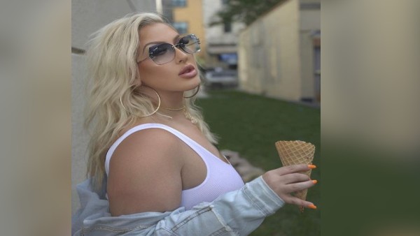 ऑनलाइन तारीफ करने वालों की नहीं कमी