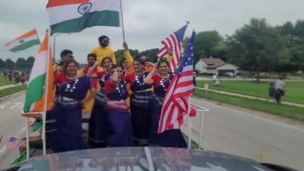 अमेरिका में शान से लहराया तिरंगा अमेरिका में शान से लहराया तिरंगा