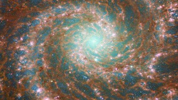 नासा के टेलीस्कोप ने भेजी 3 तस्वीरें