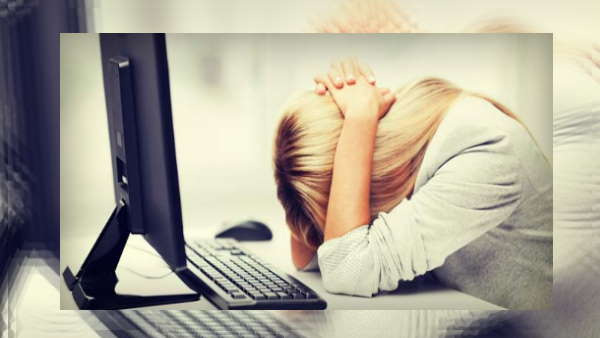 तलाकशुदा है महिला ,दो बच्चों की है मां 