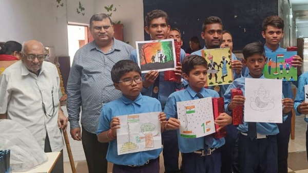 स्कूल टीचर्स भी रहे मौजूद 