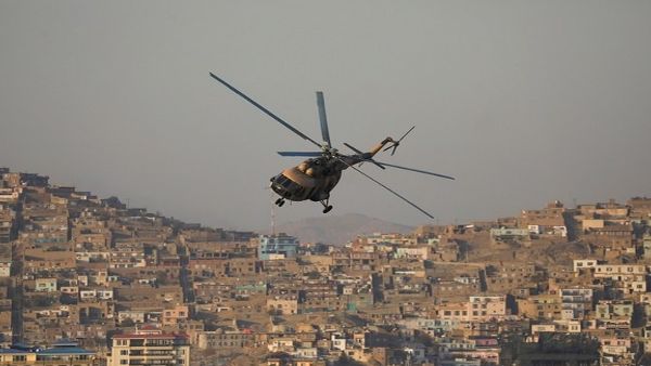 पाकिस्तानी सेना का हेलीकॉप्टर क्रैश पाकिस्तानी सेना का हेलीकॉप्टर क्रैश