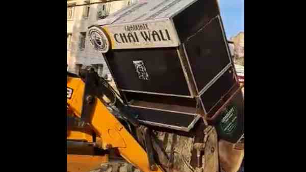 अधिकारी से प्रियंका गुप्ता ने लगाई थी गुहार