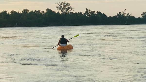 384 किलो वाले कद्दू की नाव 384 किलो वाले कद्दू की नाव